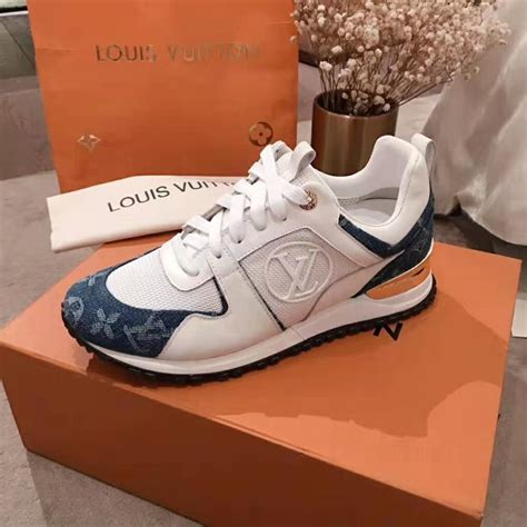 pointure louis vuitton|louis vuitton run away sneakers.